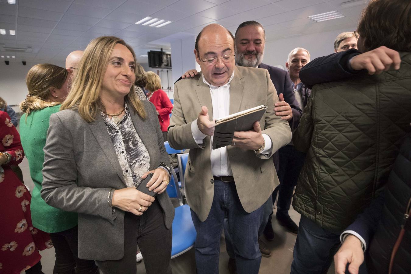 Repaso en instantáneas de una jornada intensa de elecciones en Granada