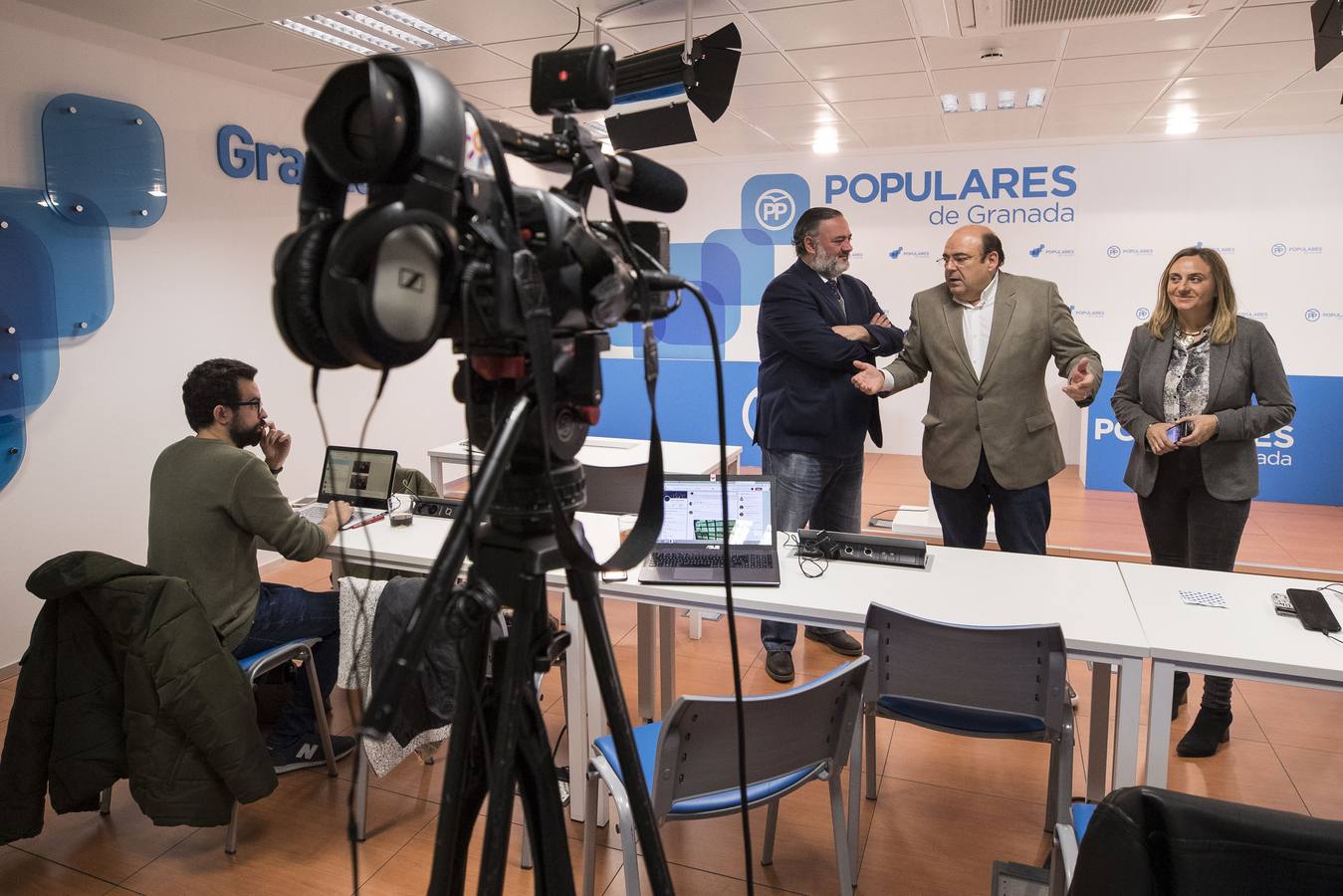 Repaso en instantáneas de una jornada intensa de elecciones en Granada