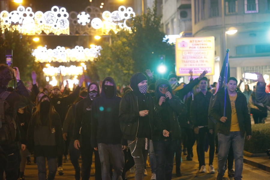 Consideran que «el motivo principal de que Vox haya llegado al Parlamento es que los partidos de izquierda no están unidos»