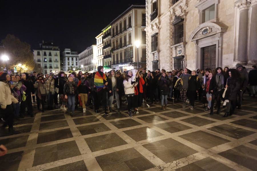 La concentración se convocó tras conocerse que el Tribunal Superior de Justicia de Navarra ratificaba la sentencia por abuso sexual