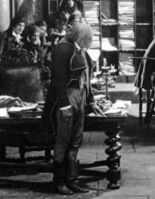 Imagen secundaria 2 - Tres fotogramas de la película.