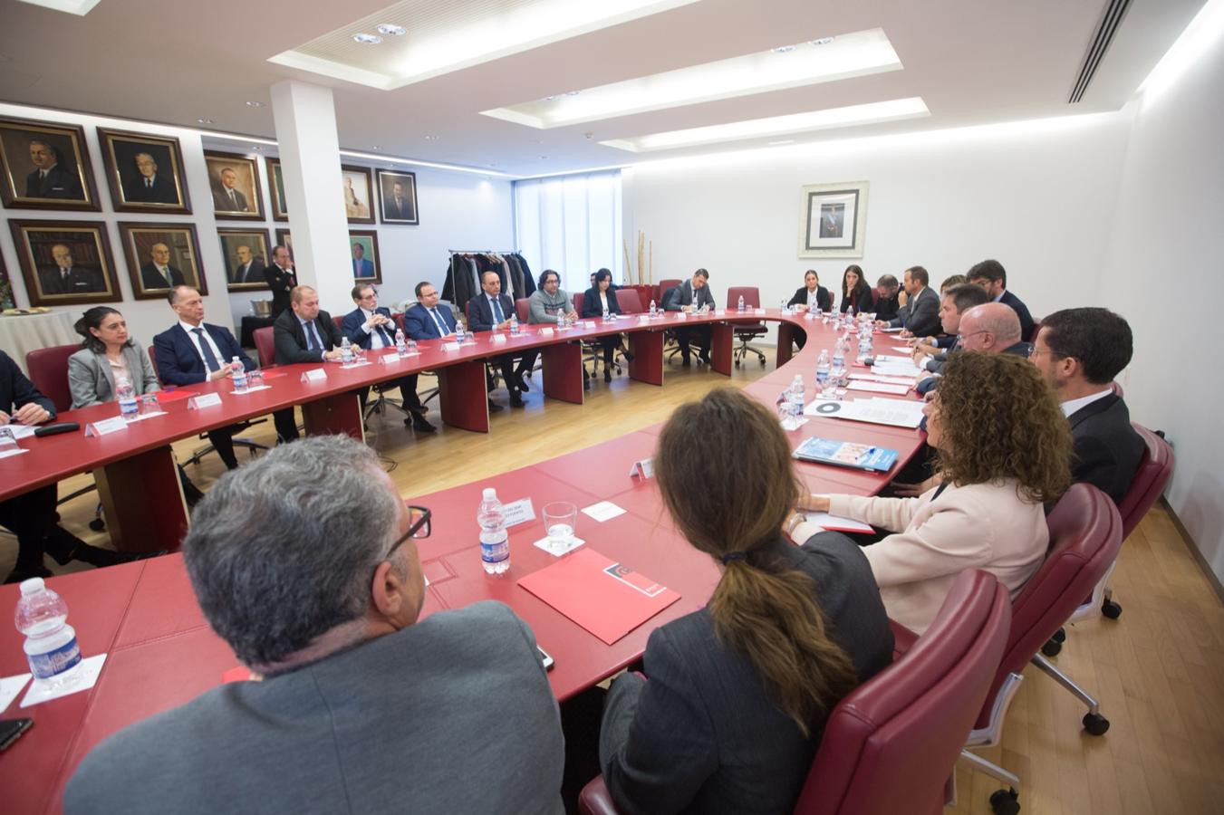 La Cámara de Comercio ha presentado este martes las conclusiones del foro de trabajo Directores Financieros Marco Emprendimiento y ha destacado que existen en la provincia «grandes empresas, especialmente en el sector de la tecnología y la biotecnología»