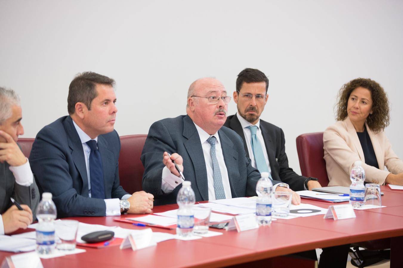 La Cámara de Comercio ha presentado este martes las conclusiones del foro de trabajo Directores Financieros Marco Emprendimiento y ha destacado que existen en la provincia «grandes empresas, especialmente en el sector de la tecnología y la biotecnología»