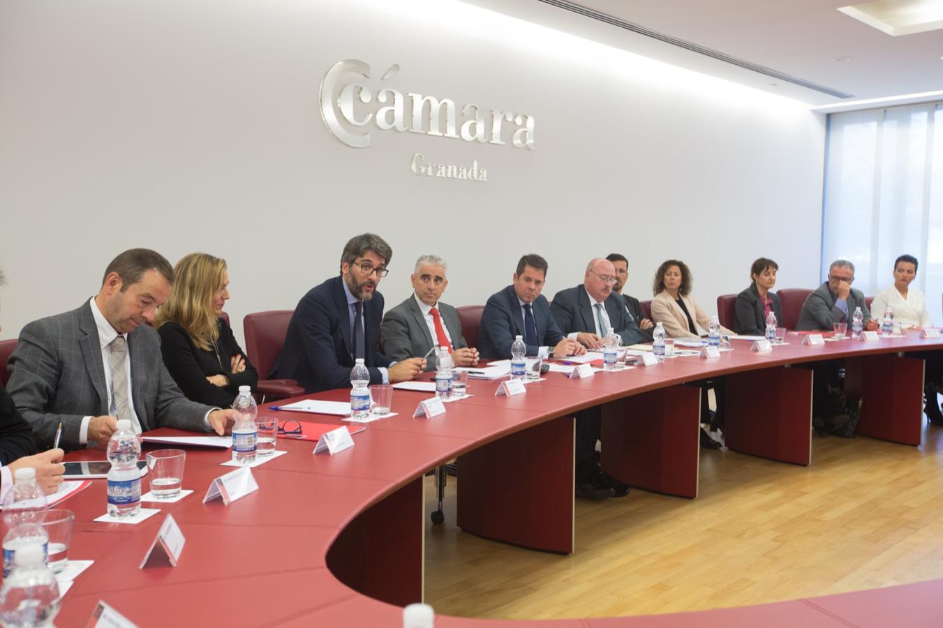 La Cámara de Comercio ha presentado este martes las conclusiones del foro de trabajo Directores Financieros Marco Emprendimiento y ha destacado que existen en la provincia «grandes empresas, especialmente en el sector de la tecnología y la biotecnología»