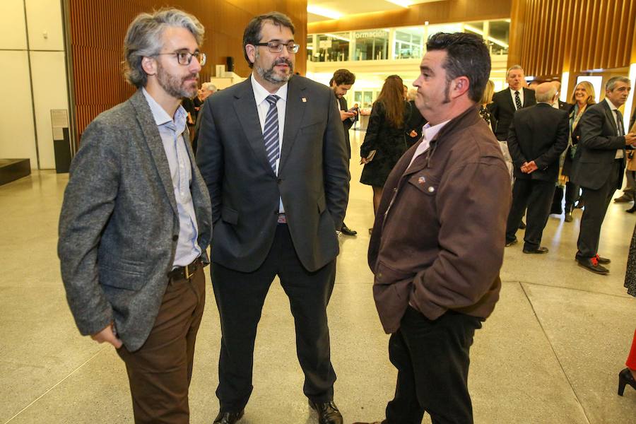 Personas de diferentes ámbitos de la sociedad granadina estuvieron en el Parque de las Ciencias para asistir al evento