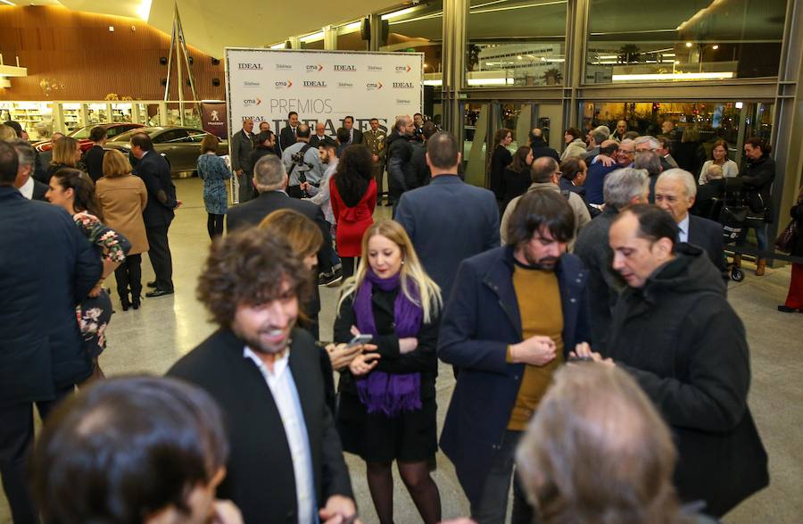 Personas de diferentes ámbitos de la sociedad granadina estuvieron en el Parque de las Ciencias para asistir al evento