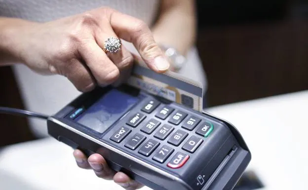 Denuncias de clientes de un club de alterne permiten descubrir una red de falsificación de tarjetas de crédito