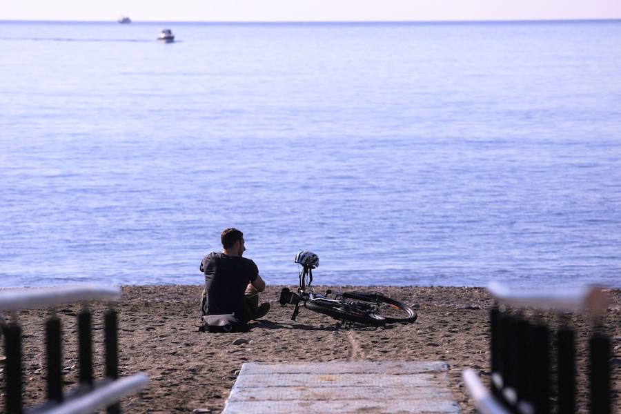 En vísperas de Navidad el buen tiempo acompaña en el litoral granadino