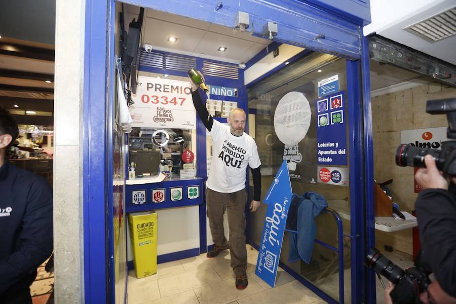 El primer premio, el tercero, uncuarto y algunos quintos, han dejado dinero en la provincia granadina