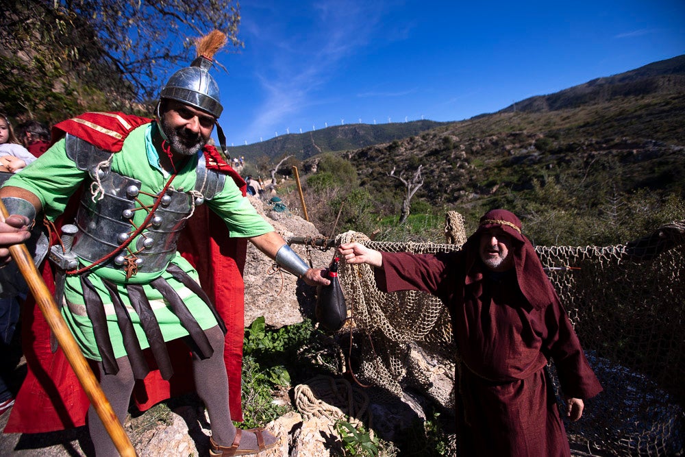 El anejo motrileño de Tablones ha vuelto a organizar su exitoso Belén Viviente, que el municipio 'utiliza' como reclamo turístico