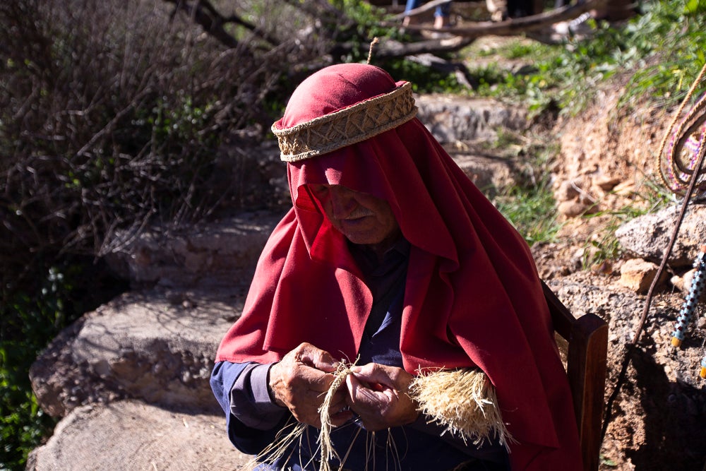 El anejo motrileño de Tablones ha vuelto a organizar su exitoso Belén Viviente, que el municipio 'utiliza' como reclamo turístico