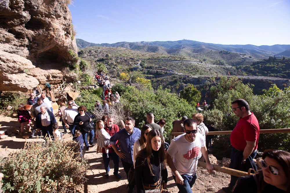 El anejo motrileño de Tablones ha vuelto a organizar su exitoso Belén Viviente, que el municipio 'utiliza' como reclamo turístico