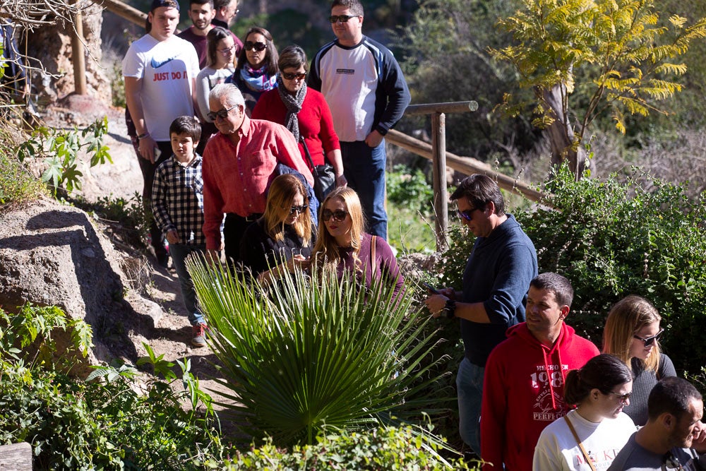 El anejo motrileño de Tablones ha vuelto a organizar su exitoso Belén Viviente, que el municipio 'utiliza' como reclamo turístico