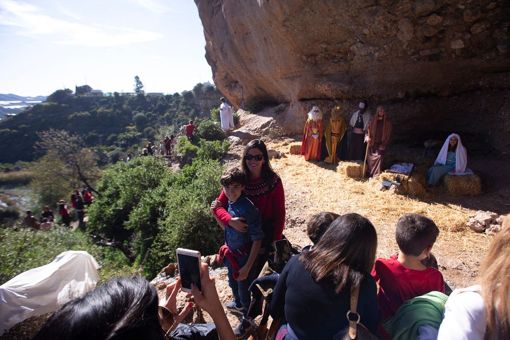 El anejo motrileño de Tablones ha vuelto a organizar su exitoso Belén Viviente, que el municipio 'utiliza' como reclamo turístico