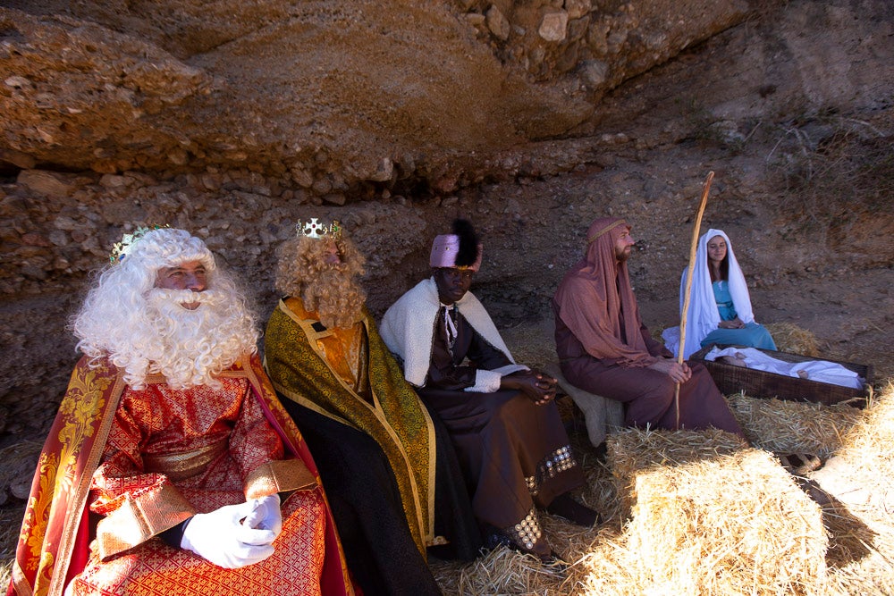 El anejo motrileño de Tablones ha vuelto a organizar su exitoso Belén Viviente, que el municipio 'utiliza' como reclamo turístico