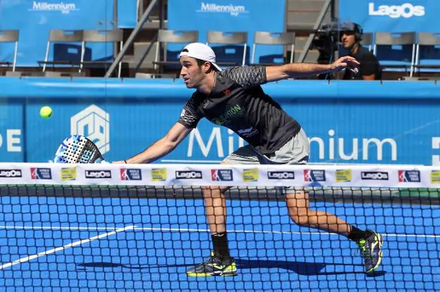 El granadino Javi Ruiz se encuentra entre los mejores jugadores de pádel del mundo.