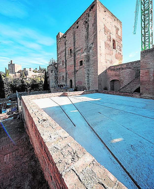 En marzo se presentan los resultados de la restauración de Torres Bermejas. 