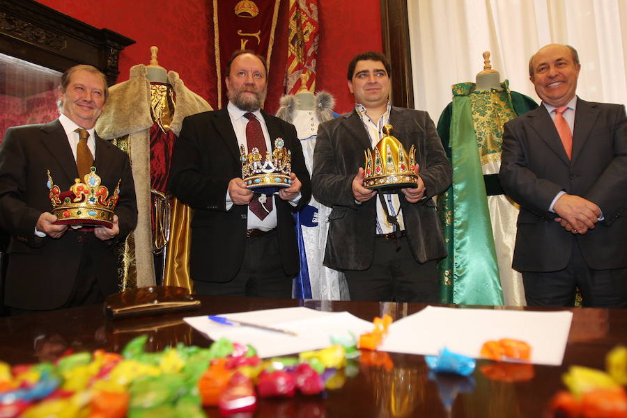 A unos días de que se cumplan 107 años de la primera cabalgata, hacemos un repaso de los granadinos ilustres que han encarnado a los Tres Reyes Magos de Oriente en Granada