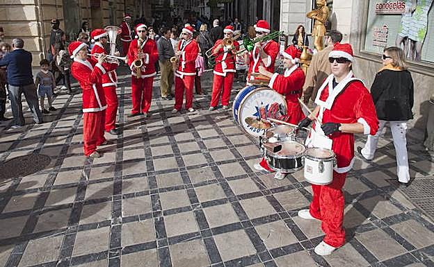 La Chana disfruta este viernes de una charanga navideña: recorrido y cortes de tráfico