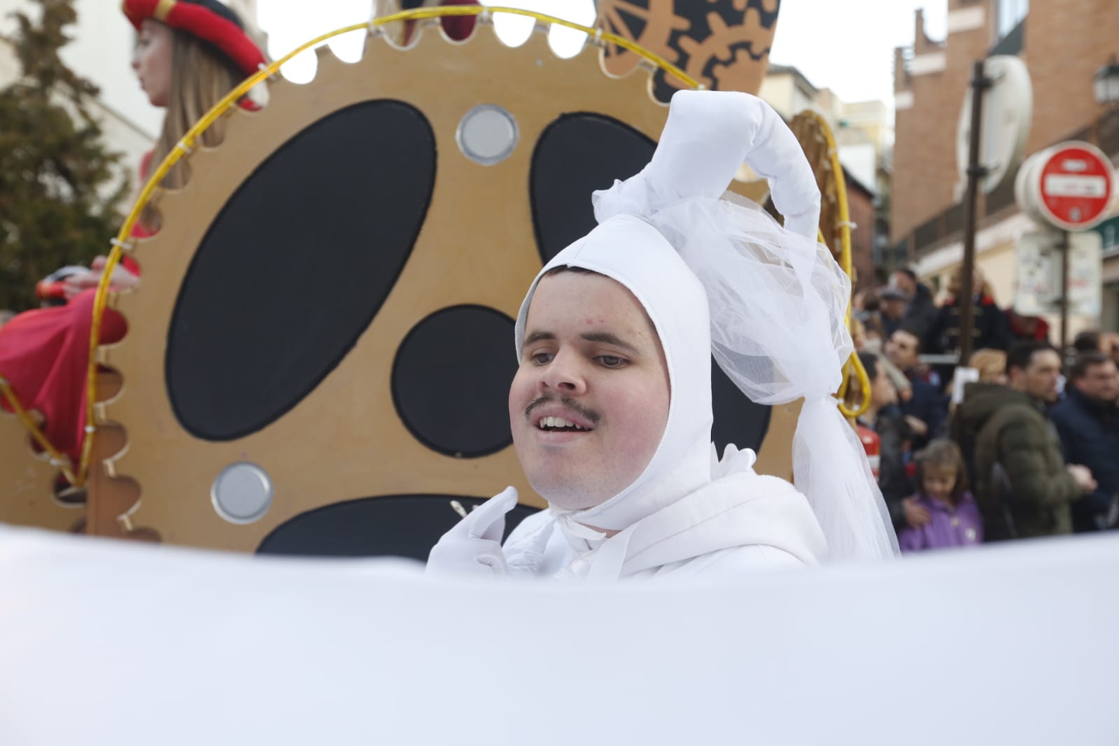 Fotos: La cabalgata de los Reyes Magos sale a las calles de Granada