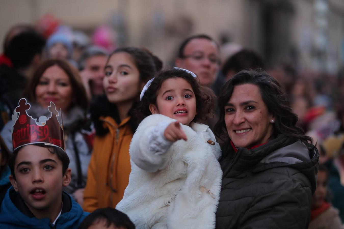 Fotos: Las calles de Granada, de bote en bote para ver a sus Majestades de Oriente