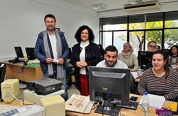 María Paz del Moral en una de sus visitas a Linares