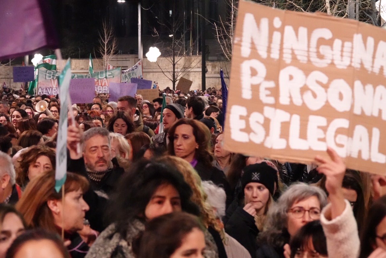 Gran Vía está cortada por la concentración, que irá en manifestación hasta plaza del Carmen