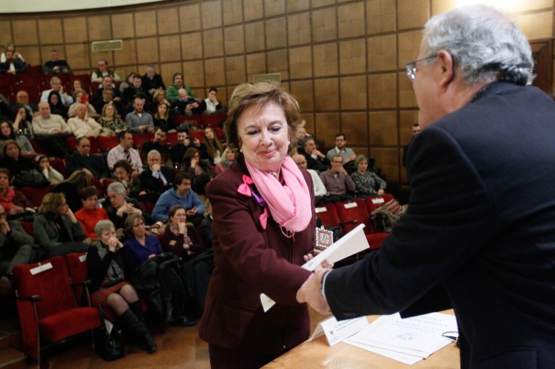 La UGR entrega los premios extraordinarios de doctorado a 36 hombres y mujeres que ahora trabajan en universidades de España y el extranjero