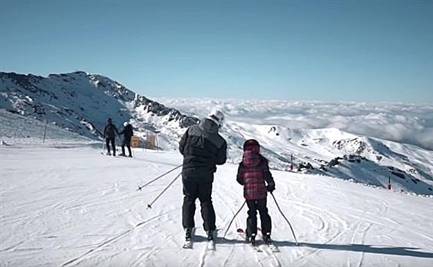 Sierra Nevada celebra el Día Mundial de la Nieve con la apertura total de la pista Universiada