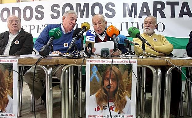 Rueda de prensa de José Antonio Casanueva, abuelo de la joven Marta del Castillo asesinada en 2009, para informar sobre próximas movilizaciones. 