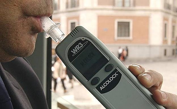 Cazan a un camionero que multiplicaba por 9 la tasa de alcohol permitida