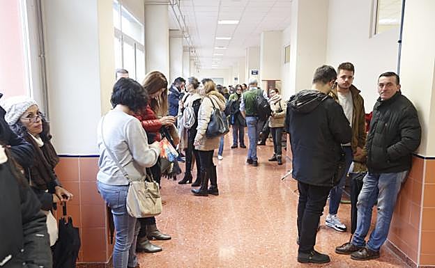 Empleo | Más de 3.400 opositores a la Universidad de Granada en busca de un sueño