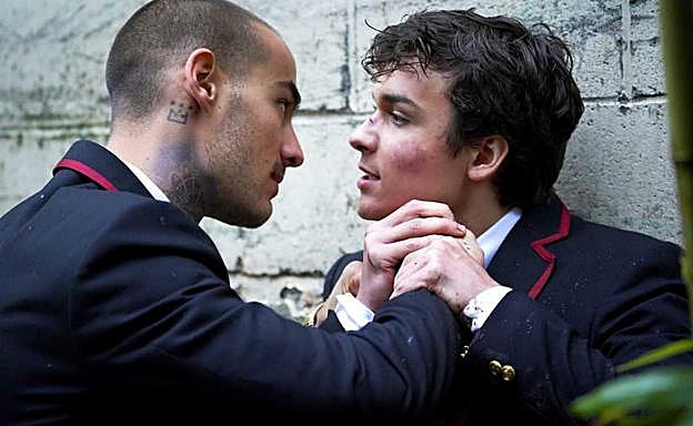 Dos actores de 'Clase letal', en un fotograma.