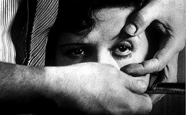 Uno de los fotogramas más impactantes de 'Un perro andaluz'.