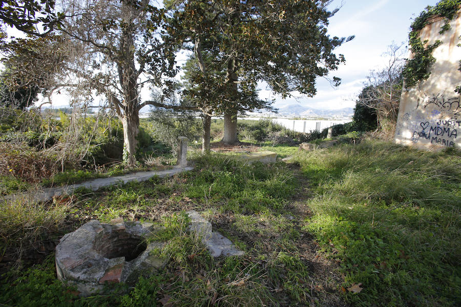 En la provincia hay contabilizados 102 expedientes con propuesta de sanción para los propietarios de pozos ilegales: 96 leves, cuatro menos graves y dos graves. Los graves conllevan sanciones que oscilan entre el medio millón de euros y el millón