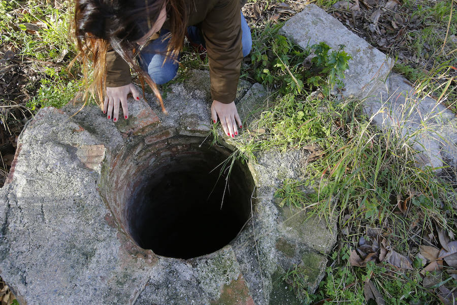 En la provincia hay contabilizados 102 expedientes con propuesta de sanción para los propietarios de pozos ilegales: 96 leves, cuatro menos graves y dos graves. Los graves conllevan sanciones que oscilan entre el medio millón de euros y el millón