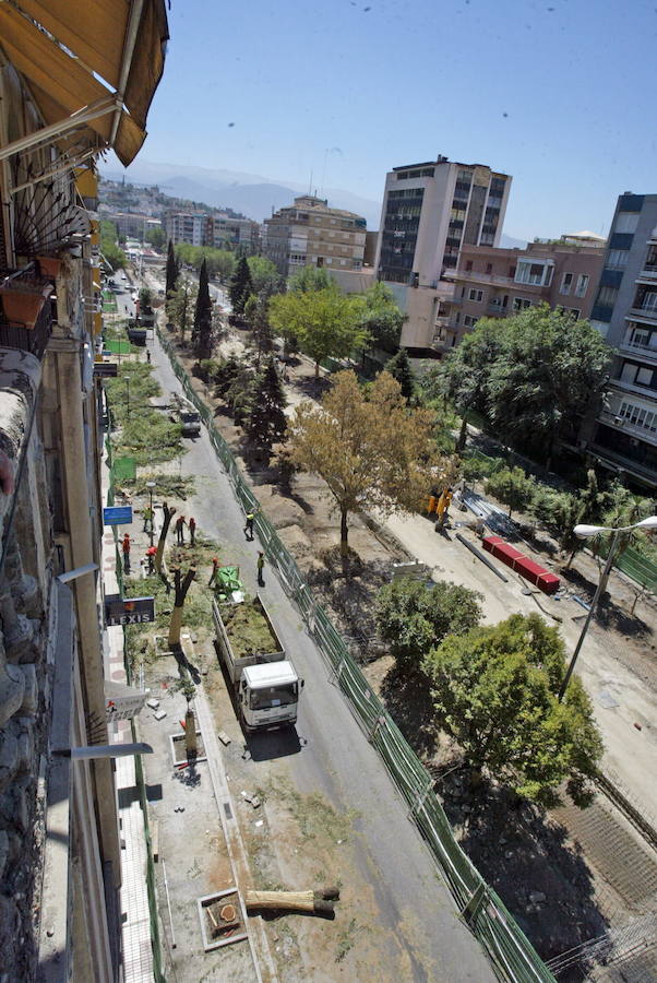 Obras de reforma de la avenida de la Constitución para construir el actual bulevar. 2006