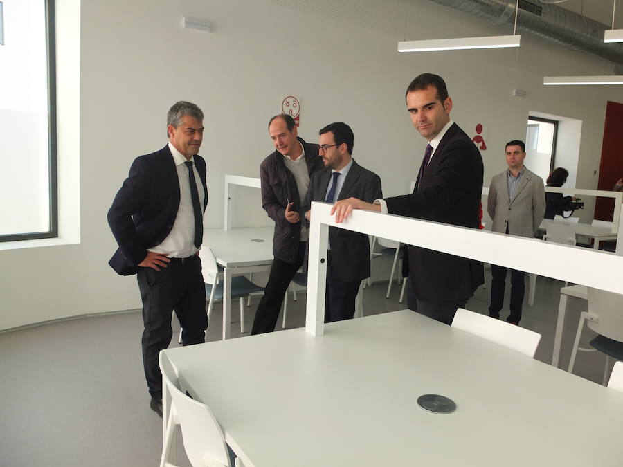 Aún no hay fechas para la apertura del resto de espacios de una dotación que prevé rejuvenecer la vida del centro al mismo tiempo que ofrece cultura