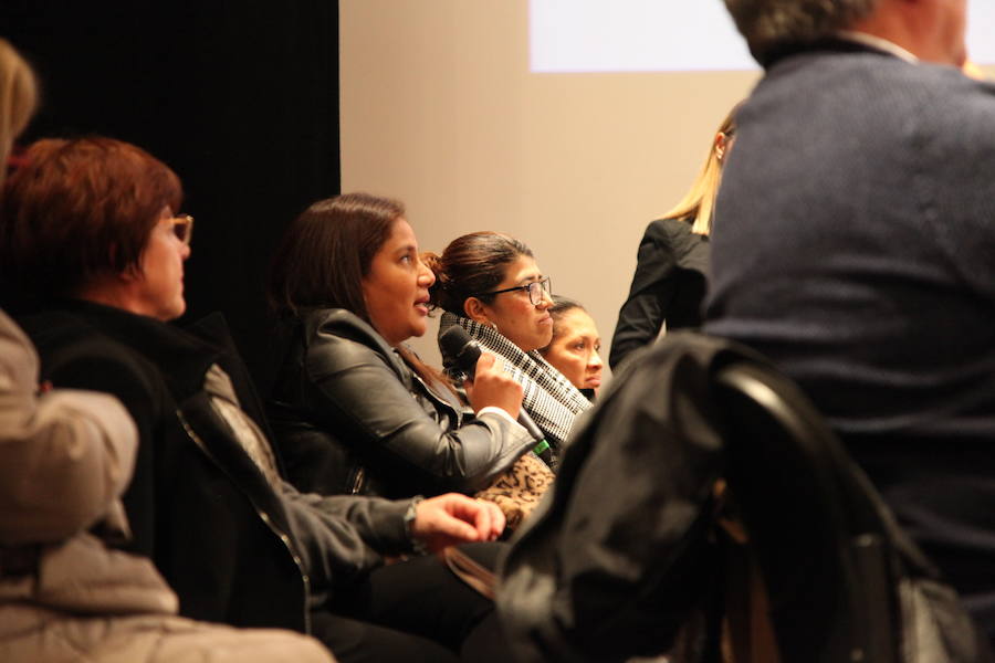 Emilio Calatayud ofreció ayer una conferencia en el Auditorio organizada por la Escuela de Padres de IDEAL
