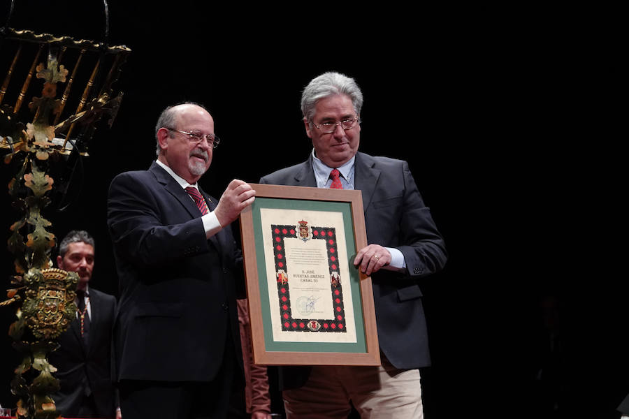 Fotos: El Ayuntamiento de Granada entrega sus honores y distinciones con la educación, la ciencia y la cultura como protagonistas