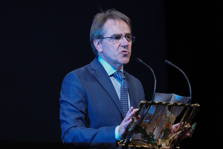 Fotos: El Ayuntamiento de Granada entrega sus honores y distinciones con la educación, la ciencia y la cultura como protagonistas