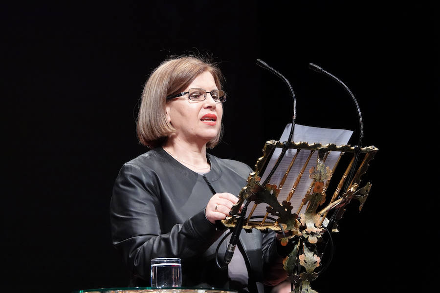 Fotos: El Ayuntamiento de Granada entrega sus honores y distinciones con la educación, la ciencia y la cultura como protagonistas