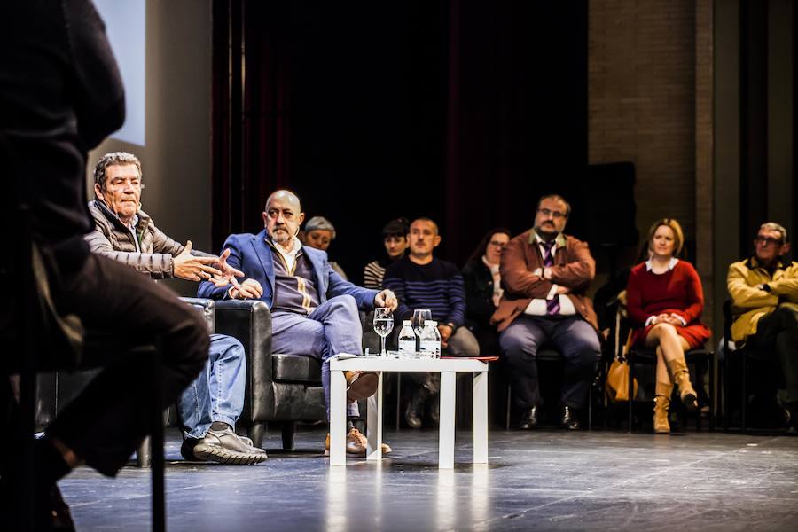 Emilio Calatayud ofreció ayer una conferencia en el Auditorio organizada por la Escuela de Padres de IDEAL