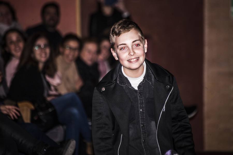 Emilio Calatayud ofreció ayer una conferencia en el Auditorio organizada por la Escuela de Padres de IDEAL