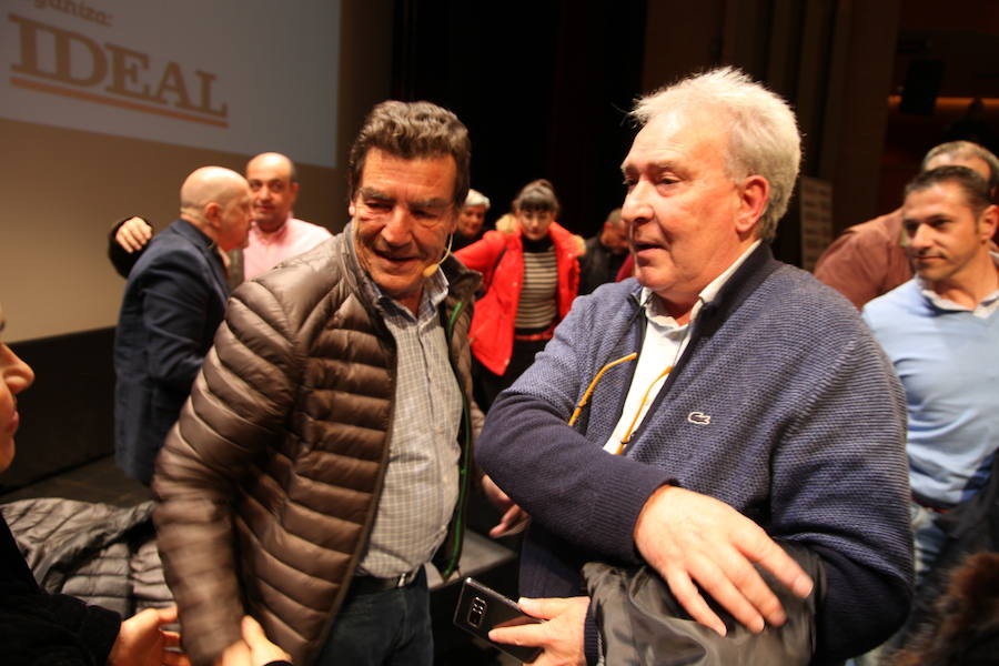 Emilio Calatayud ofreció ayer una conferencia en el Auditorio organizada por la Escuela de Padres de IDEAL