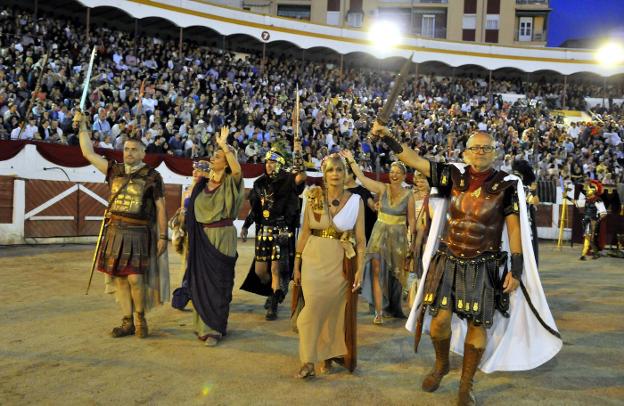 Uno de los desfiles celebrados durante la pasada edición de las Fiestas de Cástulo.