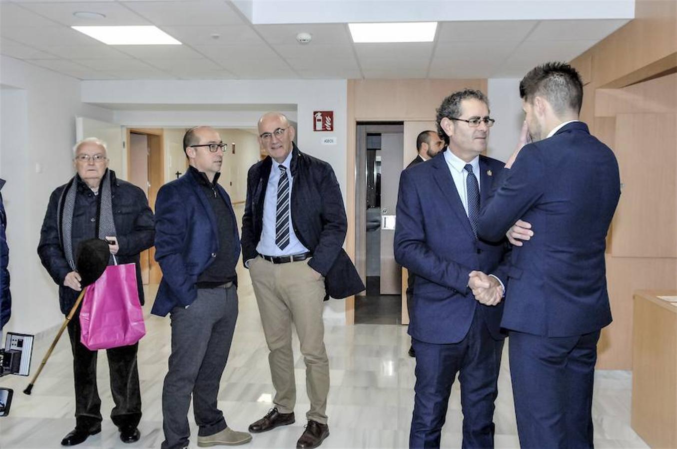 Ha visitado la nueva residencia del municipio, donde ha manifestado su compromiso con los mayores y ha destacado la necesidad de impulsar la gestión público-privada en proyectos de este tipo