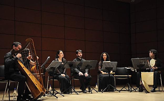 El grupo Musica Ficta estará esta noche en el Centro Falla.