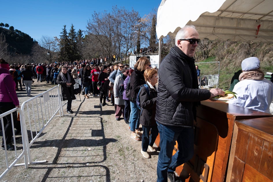 La celebración del patrón de Granada ha estado este año marcada por las alertas de nieve y frío de la Aemet