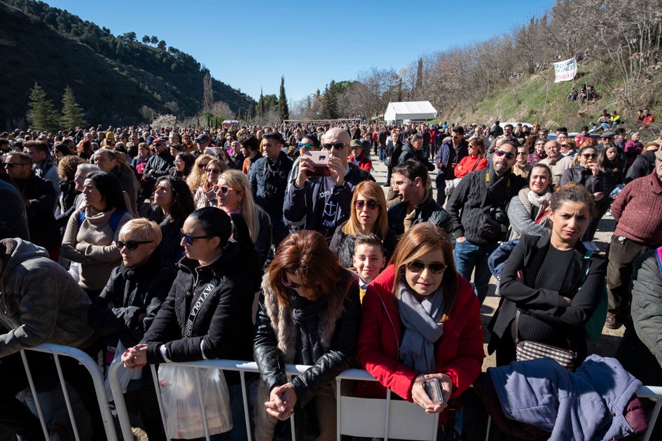 La celebración del patrón de Granada ha estado este año marcada por las alertas de nieve y frío de la Aemet